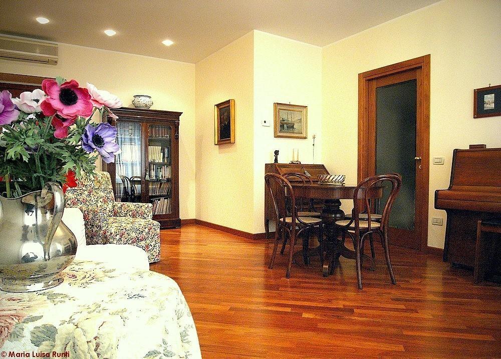 B&B Crispi Trieste Habitación foto