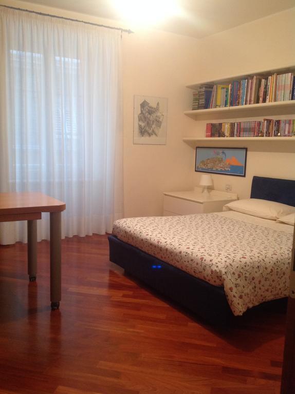 B&B Crispi Trieste Habitación foto